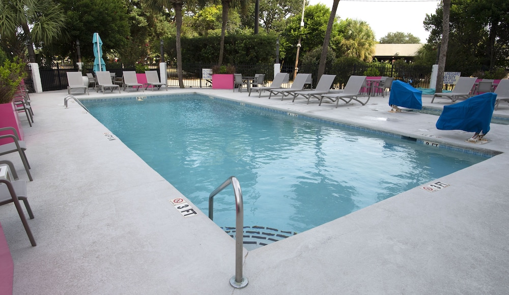 Aqua Beach Inn - photo 14