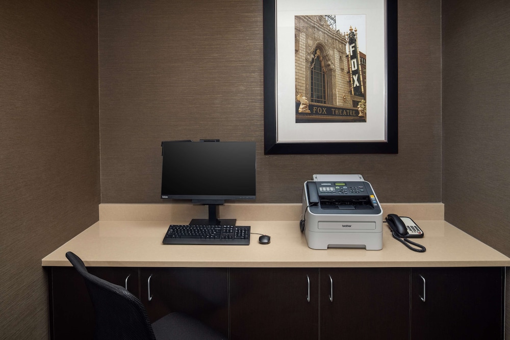 Embassy Suites by Hilton St. Louis Downtown - photo 46