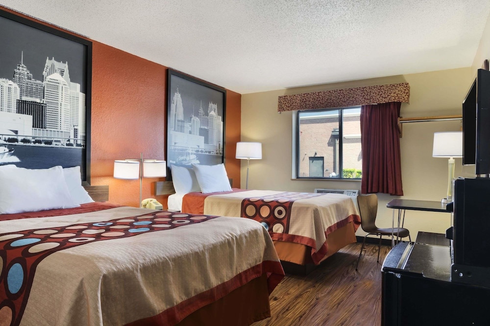 Super 8 by Wyndham Taylor Detroit Area - photo 8