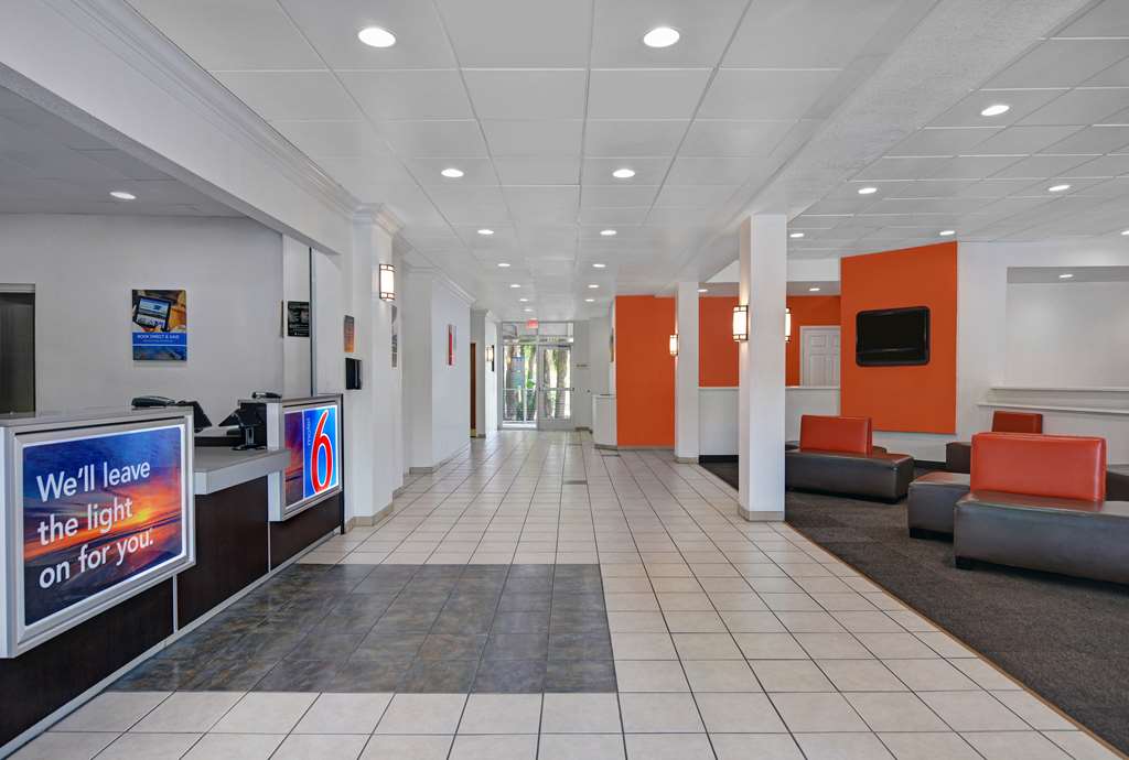 Motel 6 Cutler Bay FL - photo 24