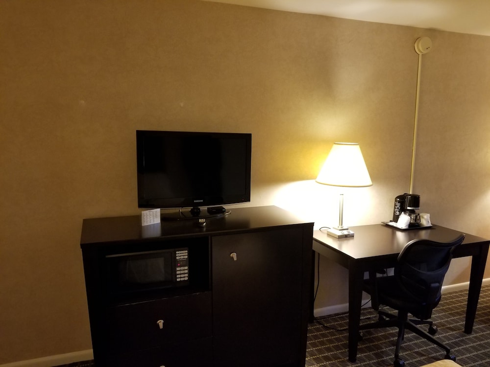 Ramada by Wyndham Washington - photo 7
