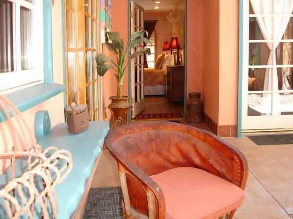 Coyote Inn 21 and Over a Town and Desert Boutique Hotel - photo 21