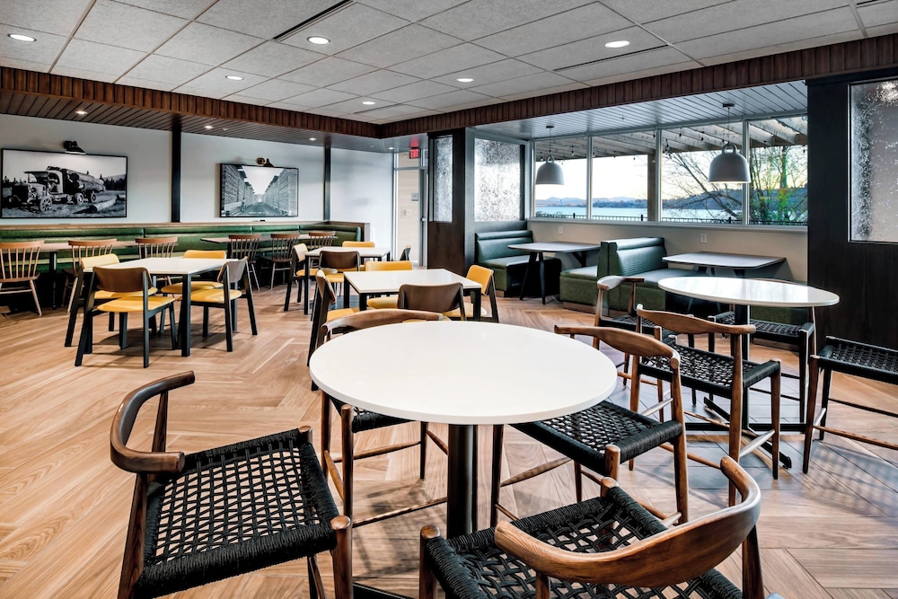 Fairfield Inn & Suites by Marriott Klamath Falls - photo 38