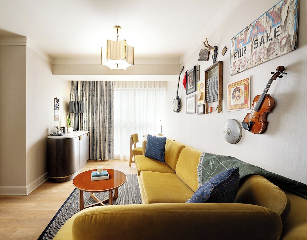 Hutton Hotel - photo 22
