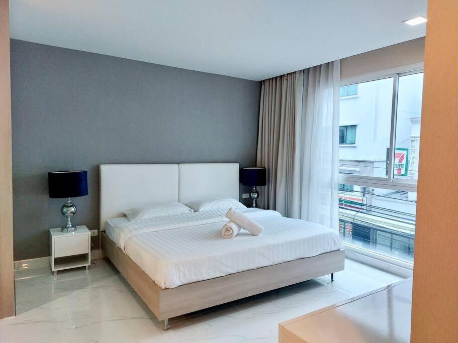 Condominium Sukhumvit Soi 5 BTS Nana Room Size 47m2