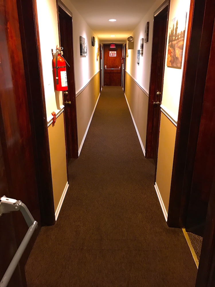 Buoy16 Motel - photo 17