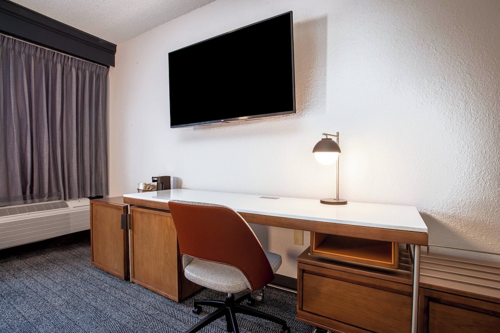 Courtyard by Marriott Orlando Altamonte Springs Maitland - photo 10