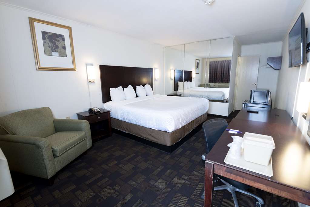 Knights Inn South Amboy - photo 14