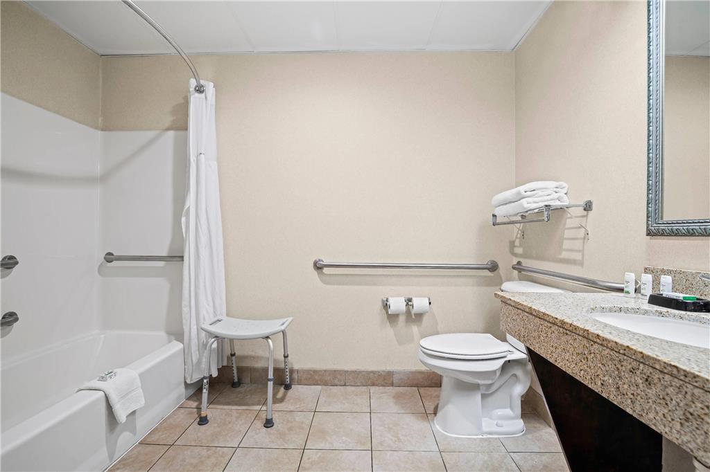 Baymont by Wyndham Madisonville - photo 22