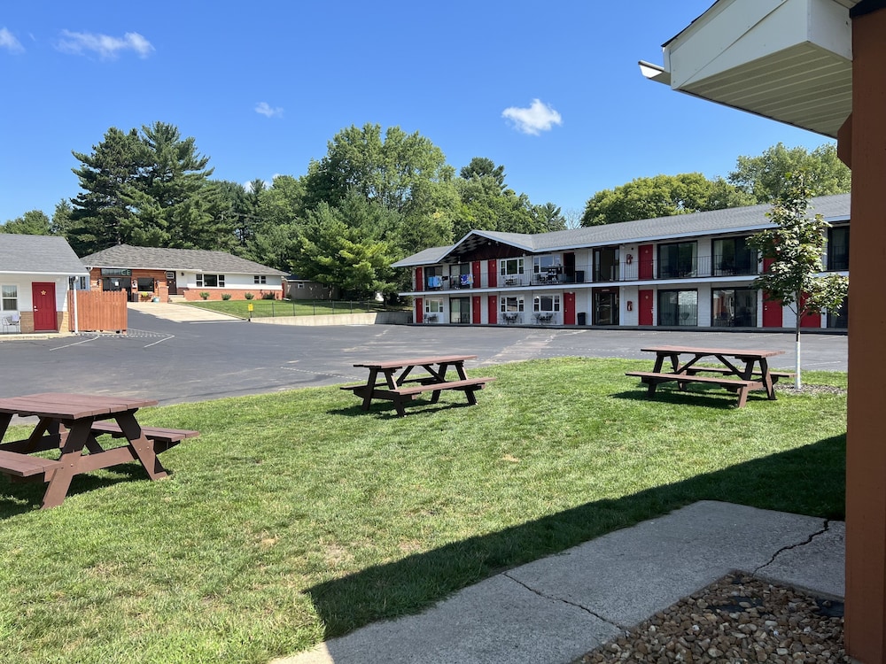 All Star Inn & Suites - photo 433