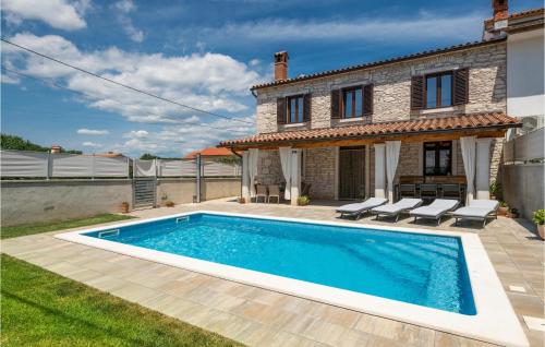 3 Bedroom Villa In Pula — 4-Star Luxury Hotel in Pula, Croatia