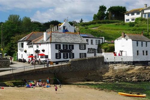 The Rising Sun Inn — hotel in St Austell
