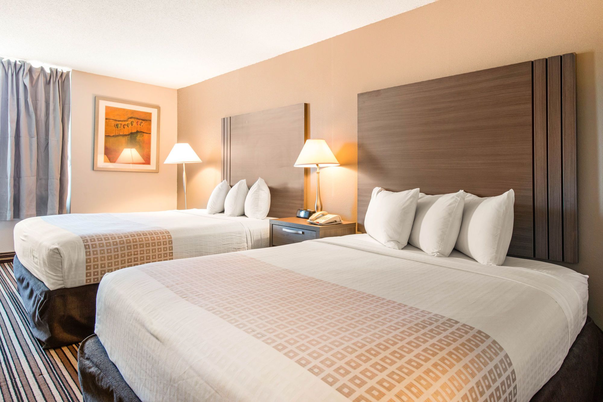 Econo Lodge Orlando Airport - photo 17