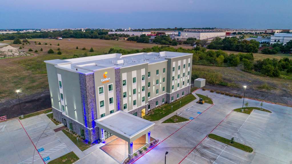 Comfort Suites DeSoto Dallas South - photo 50