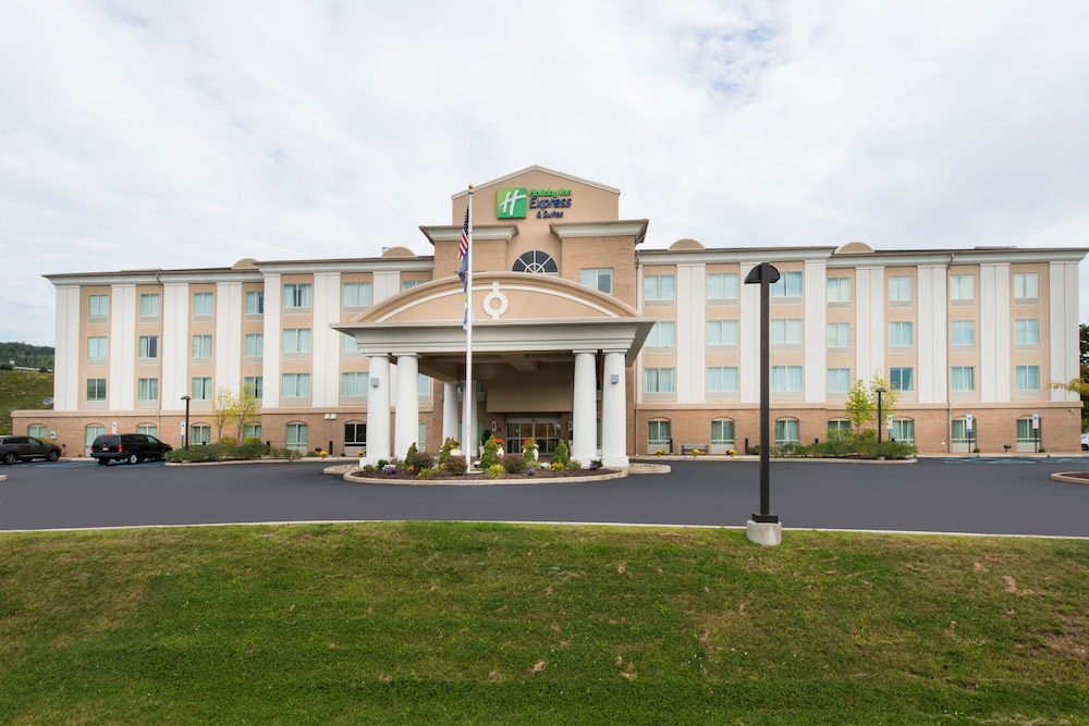 Holiday Inn Express Hotel And Suites Scranton By Ihg — Scranton