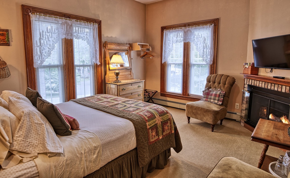Rockwell Falls Inn and Wine Bar - photo 28