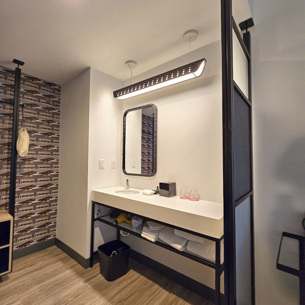 Aloft McAllen - photo 18