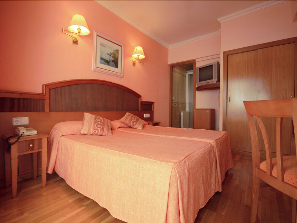 Manaus - carbon neutral hotel in S'arenal
