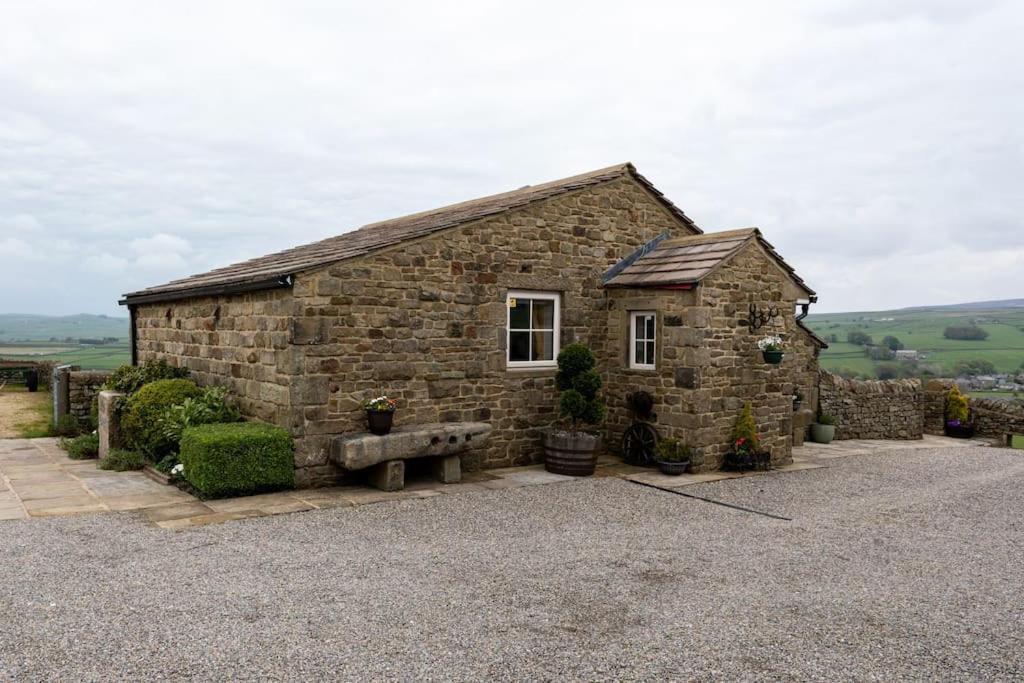 The Croft Holiday Cottage AA Accredited Country Cottage — 4-Star Luxury Hotel in Colne, United Kingdom