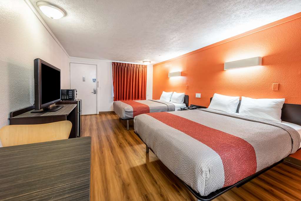 Motel 6 Mansfield OH - photo 13