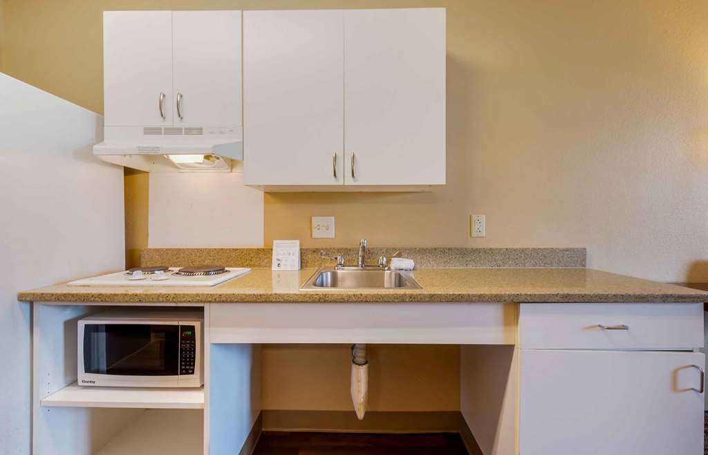 Extended Stay America Suites Elizabeth Newark Airport - photo 18