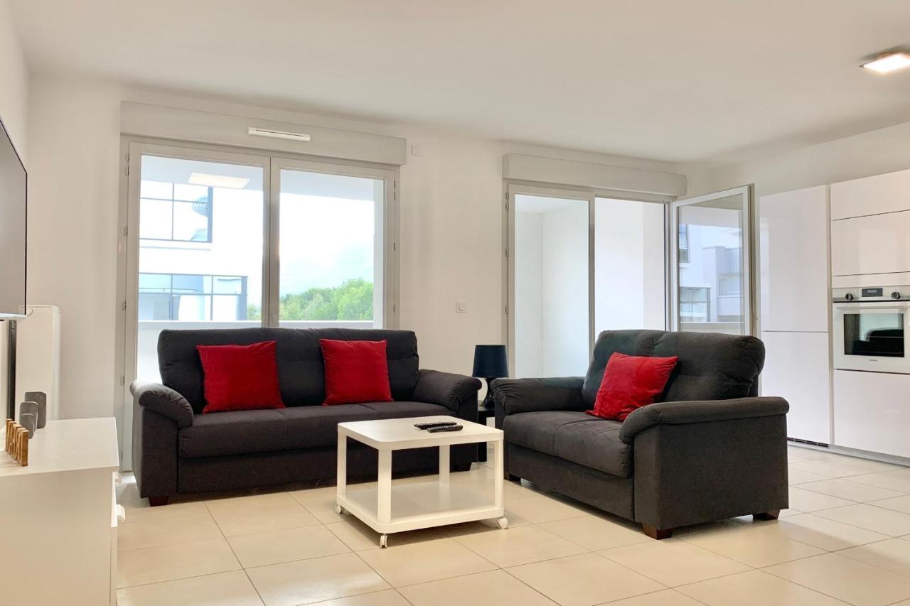 #Av the Ladybug Terrace Tout Equipe — hotel in Meylan