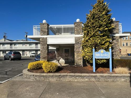 Beautiful Condo Sleeps 4 Only 2 Blocks From Beach — 4-Star Luxury Hotel in Ocean City, United States