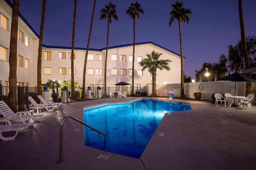 Days Inn & Suites by Wyndham Mesa Near Phoenix - photo 14