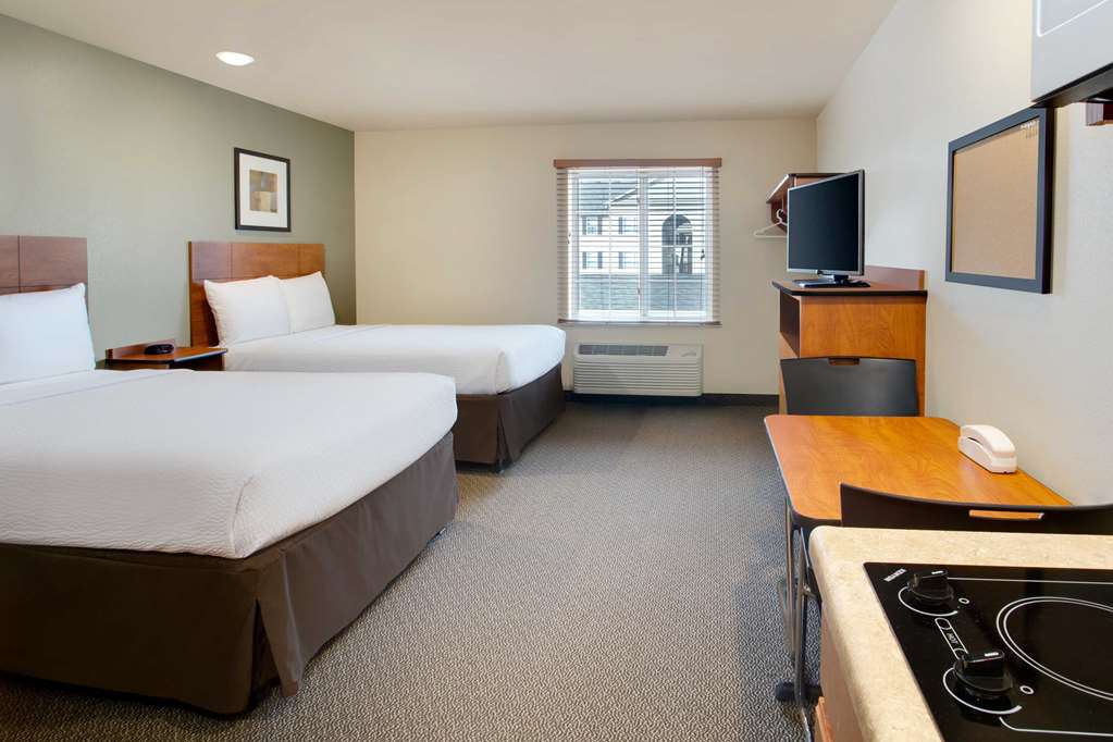 WoodSpring Suites Columbus North I 270 - photo 12