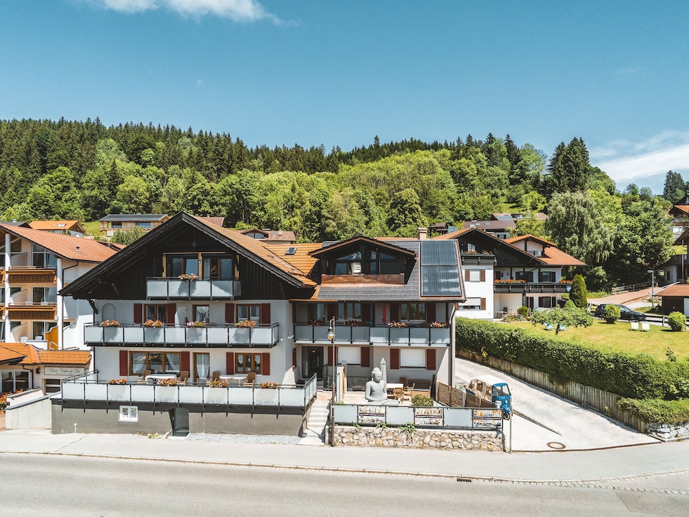 Haus Gohlke am See — 4-Star Luxury Hotel in Fuessen, Germany