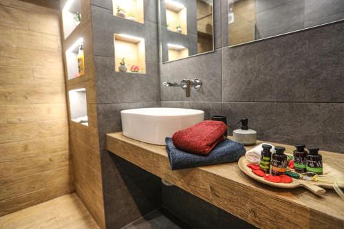 New Cosy Home Kypseli Athens Heart — 4-Star Luxury Hotel in Athens, Greece