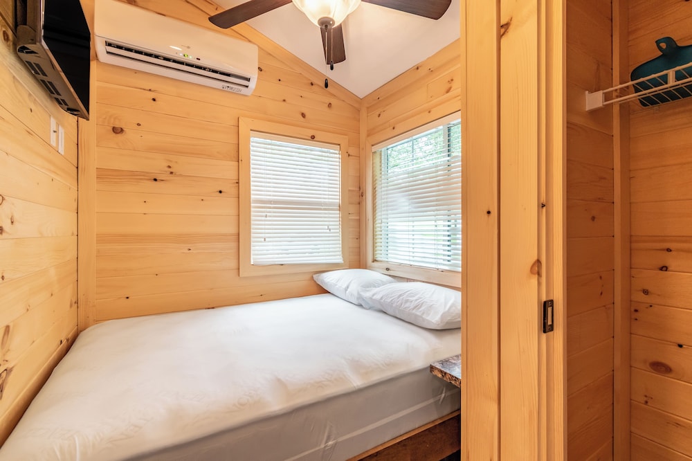 Circle M RV & Camping Resort Caravan Park - photo 7