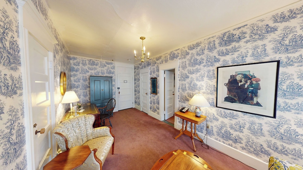 The Red Lion Inn - photo 19