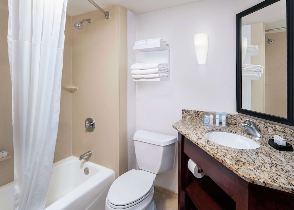 Hampton Inn Austin North @ I 35 & Hwy 183 - photo 14