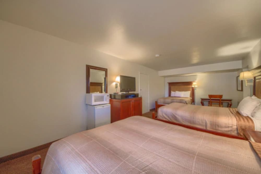 Americas Best Value Inn Uvalde - photo 7