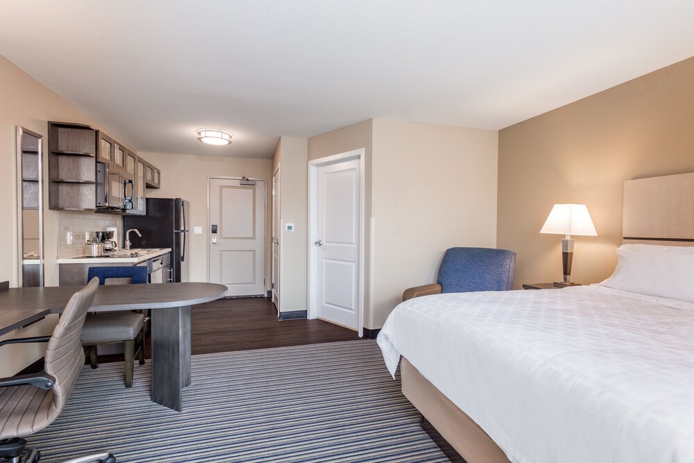 Candlewood Suites Eau Claire I 94 by IHG - photo 6