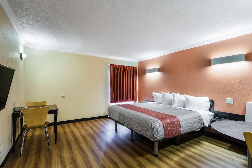 Motel 6 Libertyville IL - photo 7
