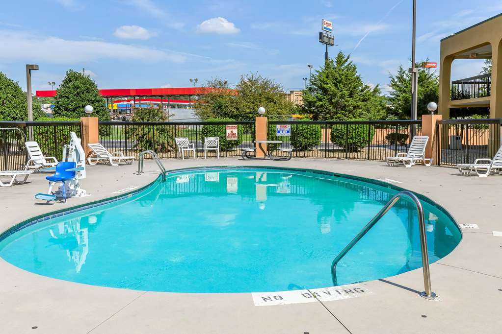Rodeway Inn Knoxville East - photo 20