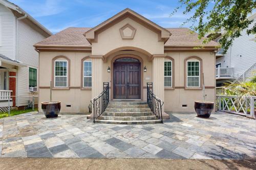 Sandcastle Retreat in Galveston, United States