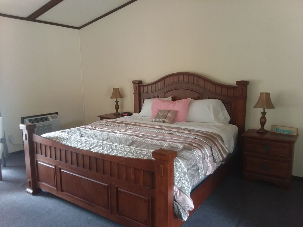 Edelweiss Motel - photo 13