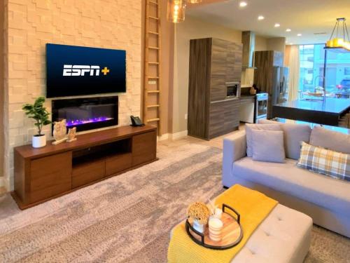 Premium Home wSummer Kitchen 7 min from Disney — 4-Star Luxury Hotel in Orlando, United States