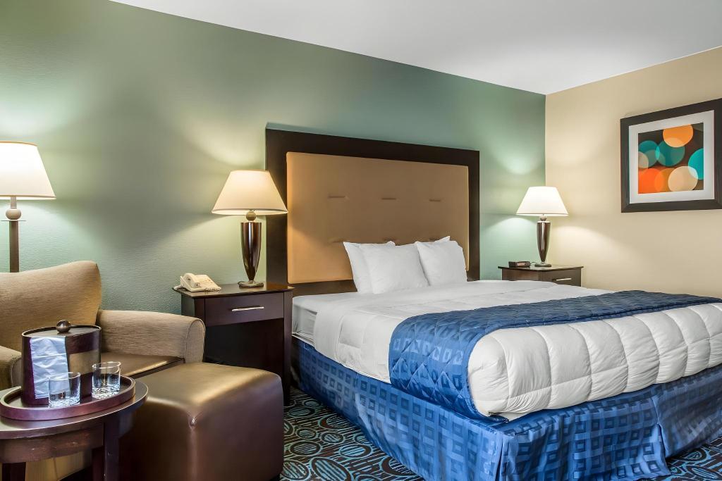 Regency Inn & Suites New London Mystic - photo 17