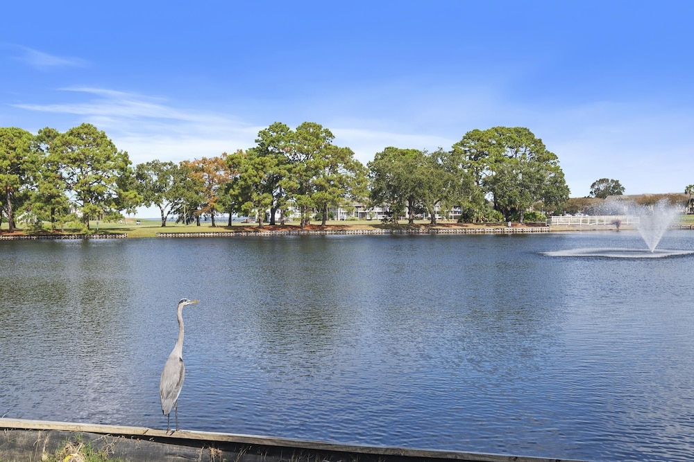 Sandpiper Shores - last minute hotel in Destin