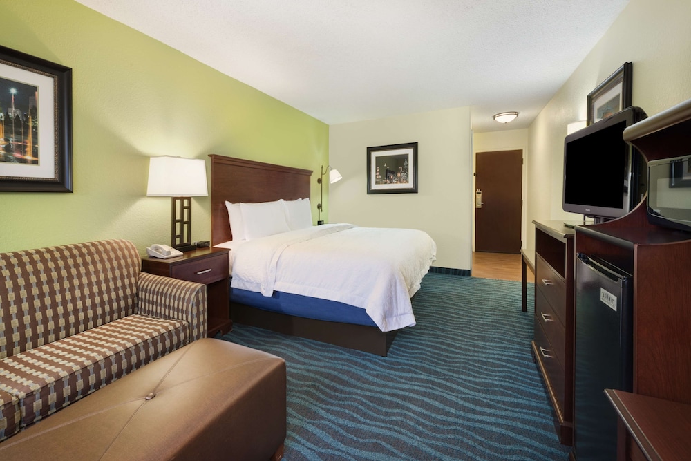 Hampton Inn Atlanta Perimeter Center - photo 11