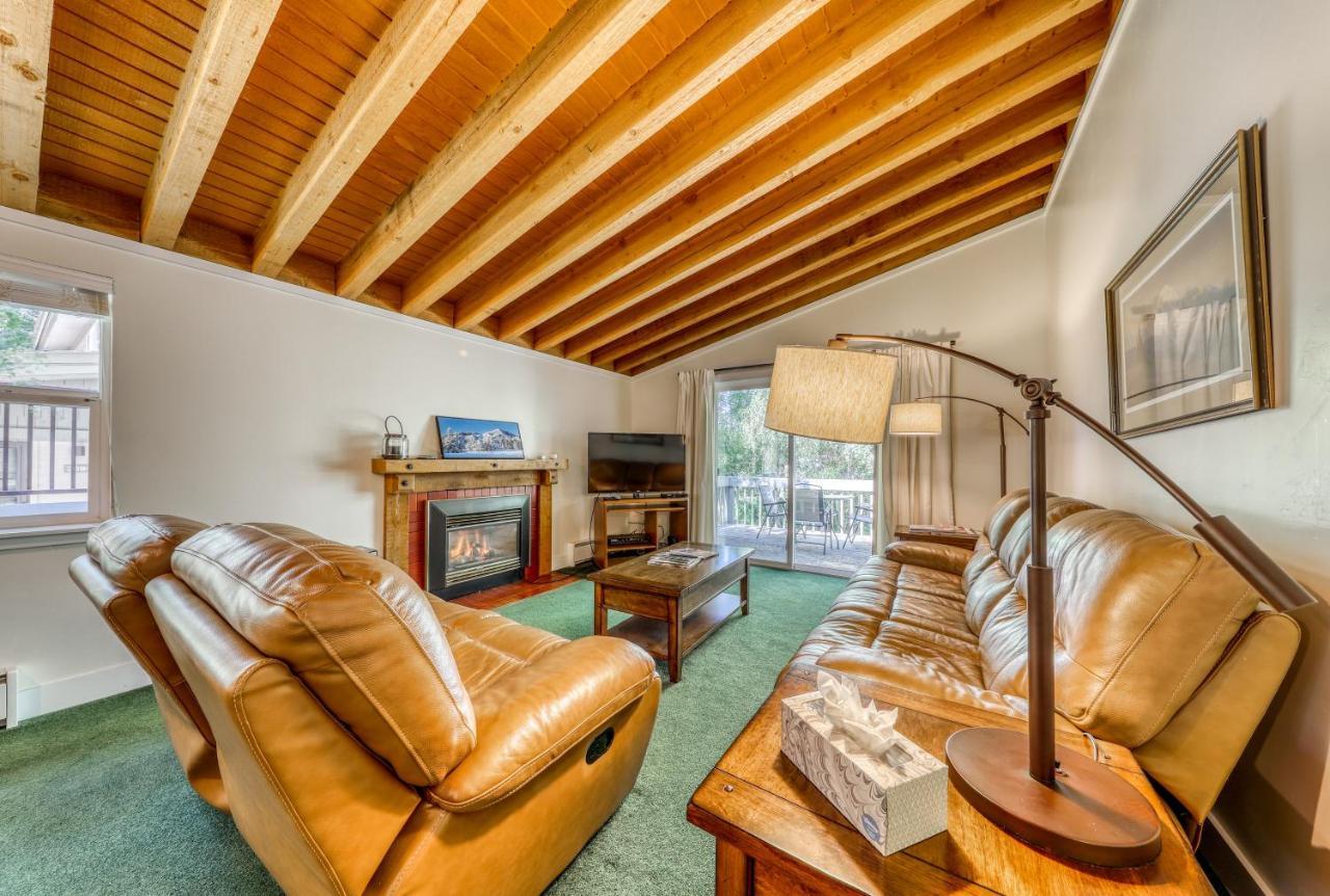 Single Level Ranch Condo in Elkhorn — 4-Star Luxury Hotel in Sun Valley, United States