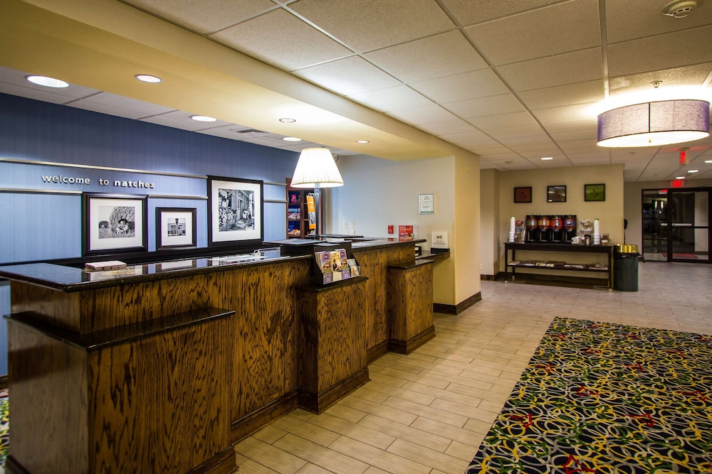 Hampton Inn & Suites Natchez - photo 4