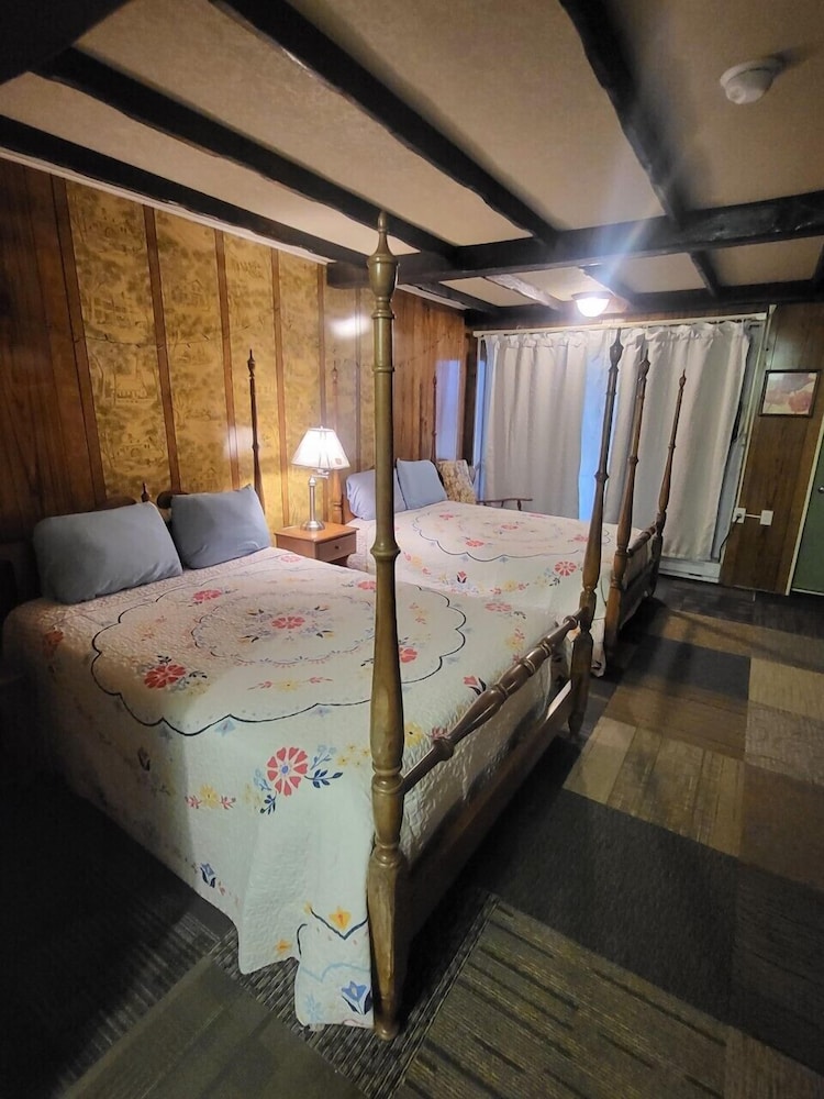 Pocono Mountains Hotel and Spa - photo 27