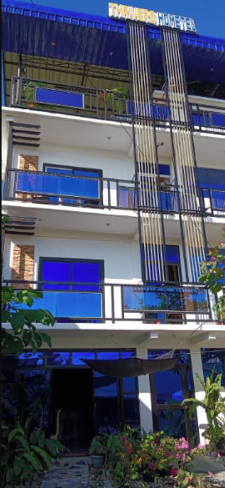OYO 1130 Thrivers Hometel in Puerto Galera, Philippines