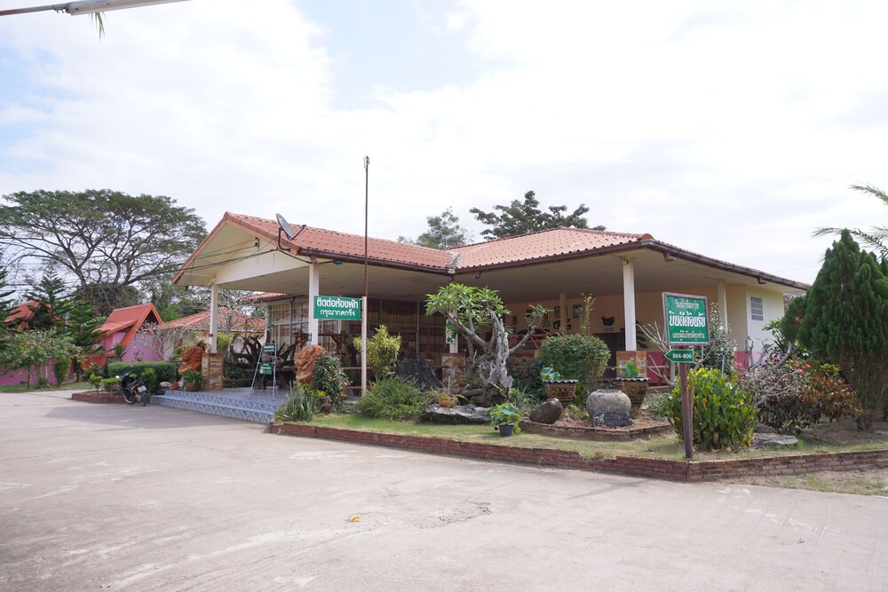 Bua Luang Nakara Resort — Pak Chom