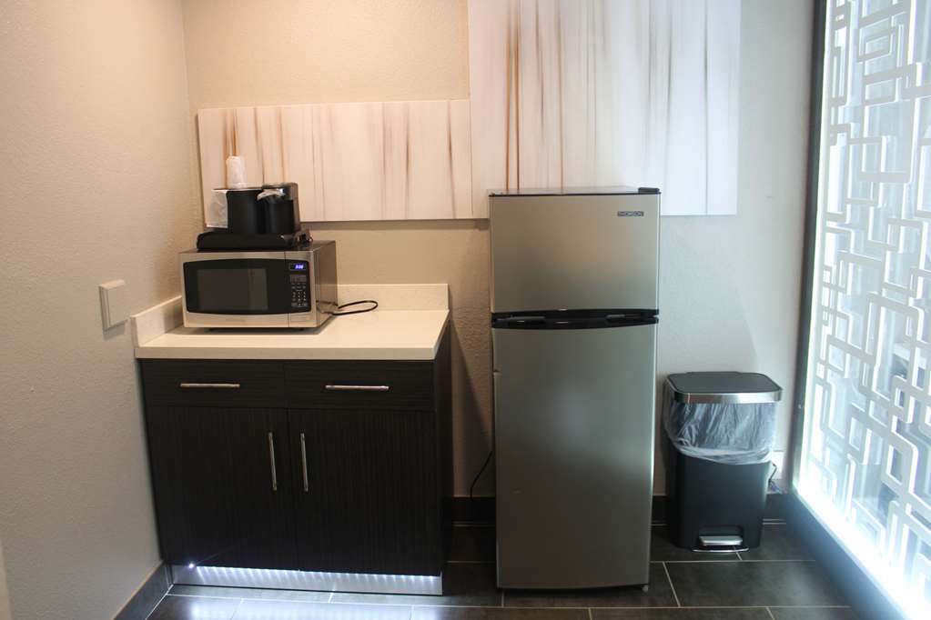 Clarion Pointe Marshall - photo 24